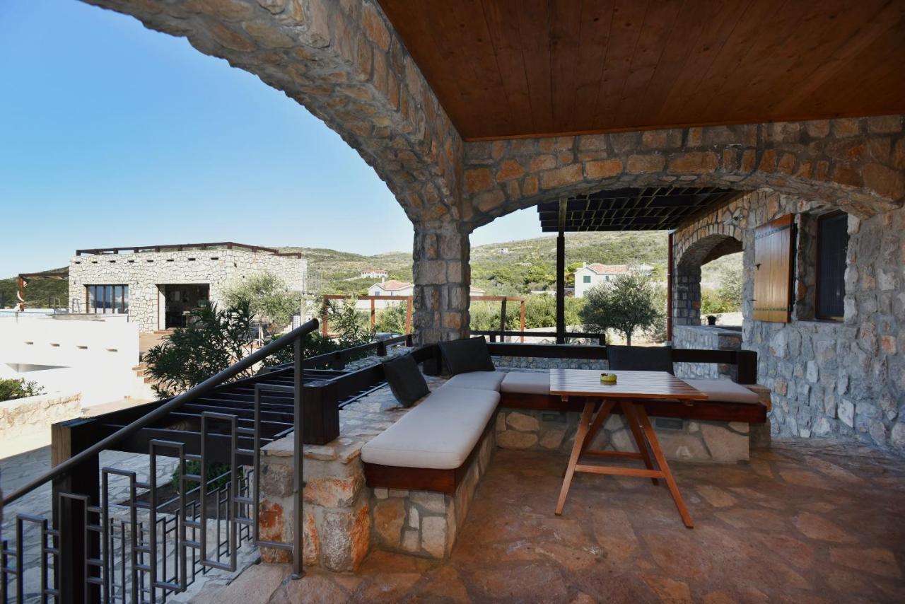 לושטיצה Villa Ariel מראה חיצוני תמונה