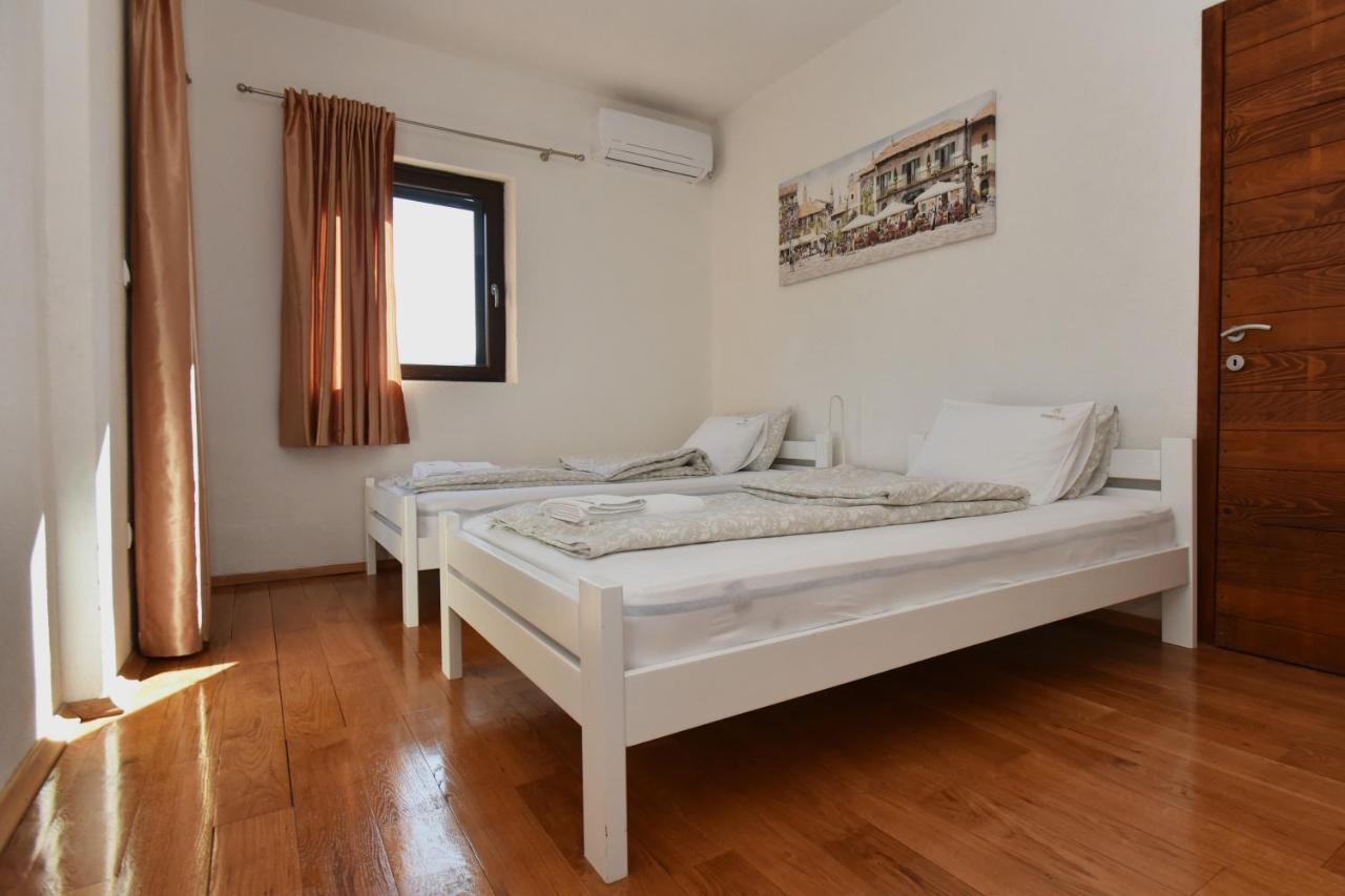 לושטיצה Villa Ariel מראה חיצוני תמונה
