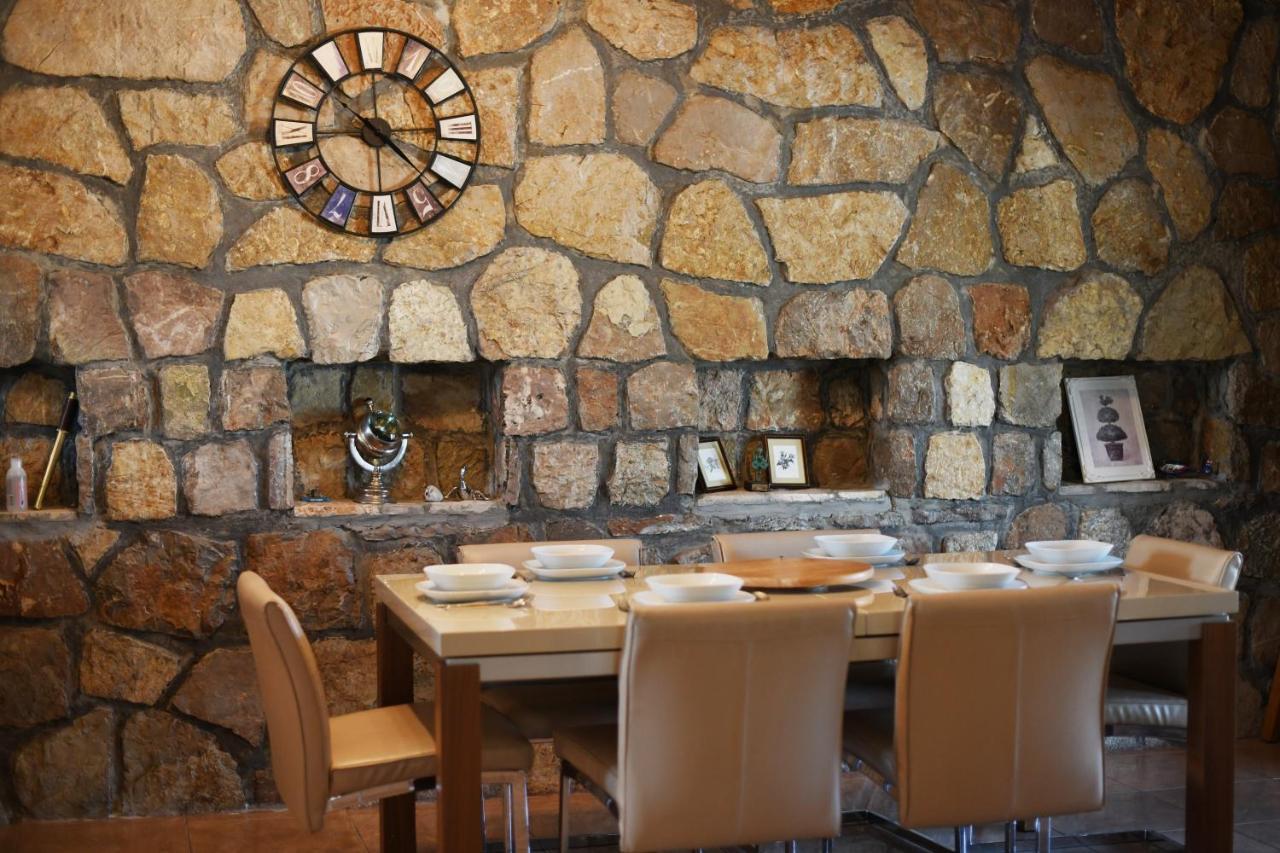 לושטיצה Villa Ariel מראה חיצוני תמונה