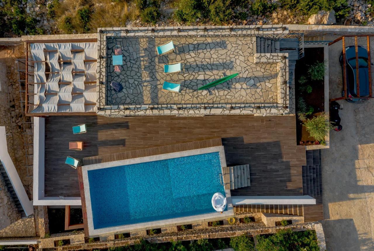 לושטיצה Villa Ariel מראה חיצוני תמונה